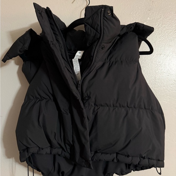 lululemon athletica Black Puffer Vest - Picture 2 of 4